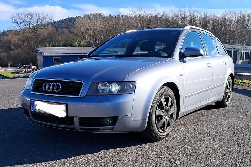 Silber Gebraucht 2003 Audi A4 S-Line Kombi | € 4.100 (Fairer Preis) - Bild 1/4