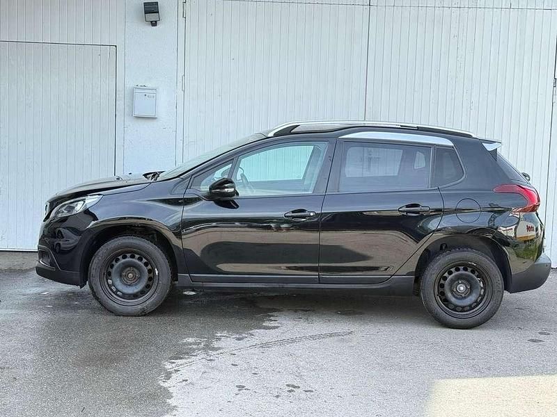 Gebraucht Peugeot 2008 Active 82 PS (60 kW) 2016 Schwarz SUV