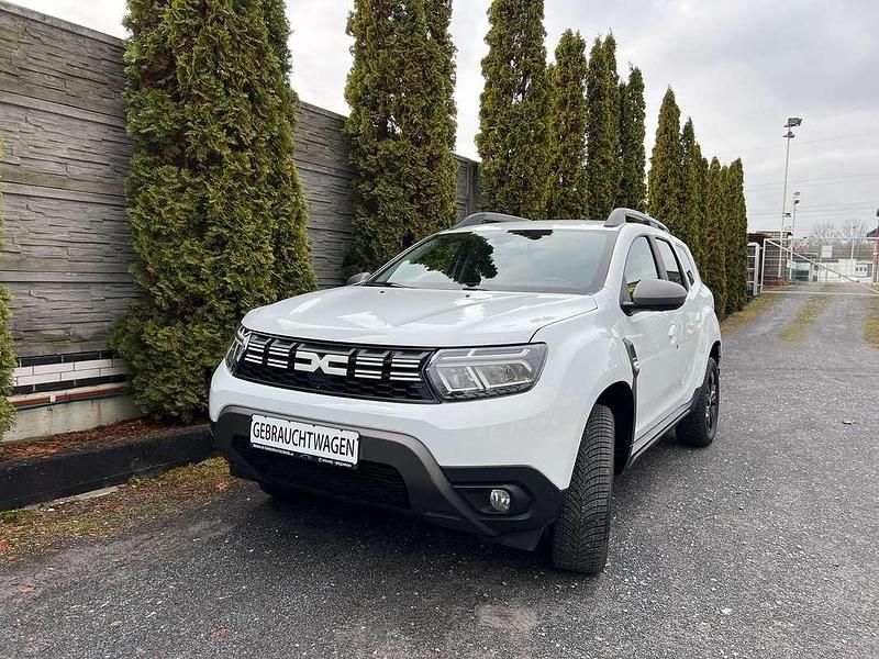 Gebraucht Dacia Duster Journey 131 PS (96 kW) 2023 Weiß SUV