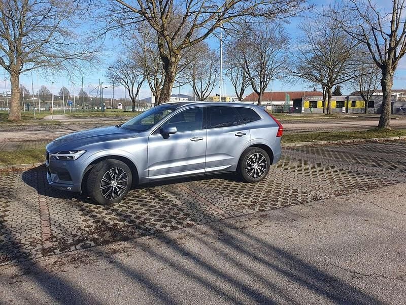 Gebraucht Volvo XC60 Momentum 197 PS (144 kW) 2019 Blau SUV