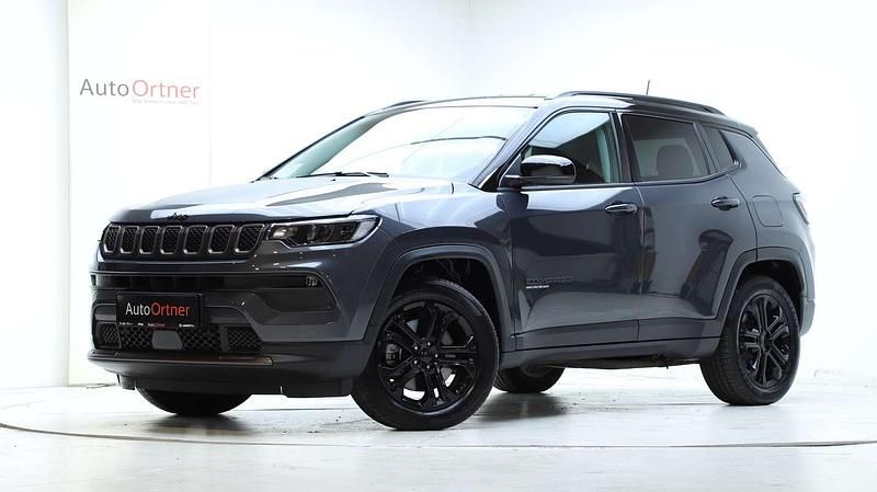 Grau Gebraucht 2022 Jeep Compass SUV | € 23.990 (Superpreis) - Bild 1/4