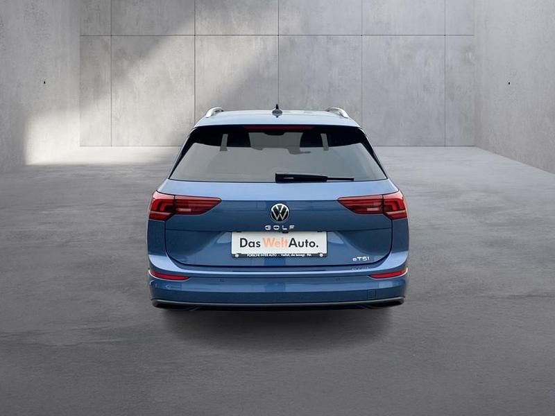 Gebraucht VW Golf VIII Business 150 PS (110 kW) 2025 Blau Kombi
