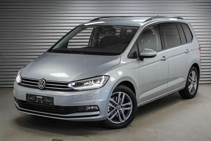 Neu VW Touran 150 PS (110 kW) 2025 Grau Van / Kleinbus
