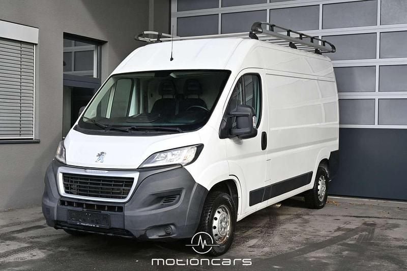 Gebraucht Peugeot Boxer 131 PS (96 kW) 2019 Weiß Van