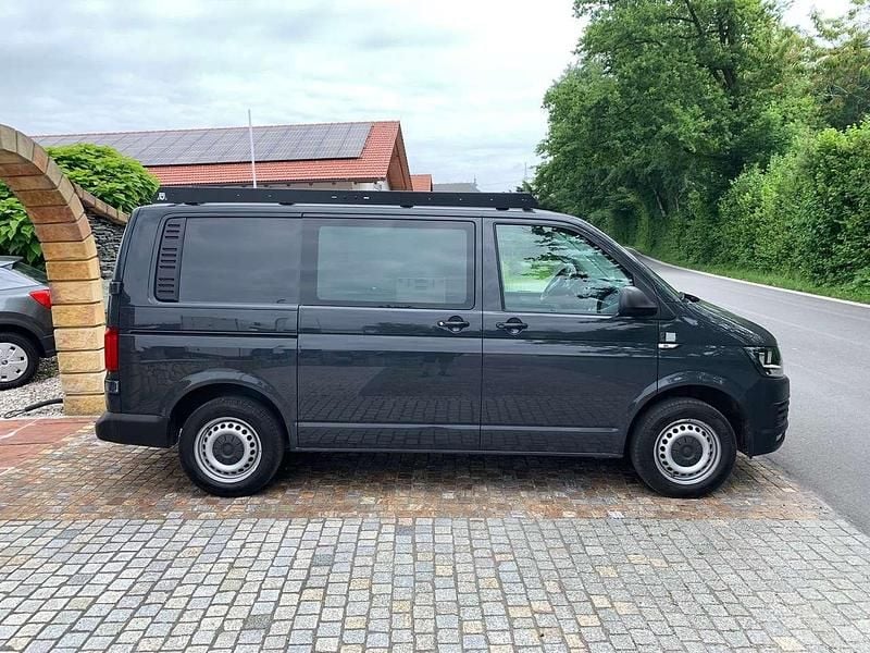 Gebraucht VW T6 150 PS (110 kW) 2018 Grau Van