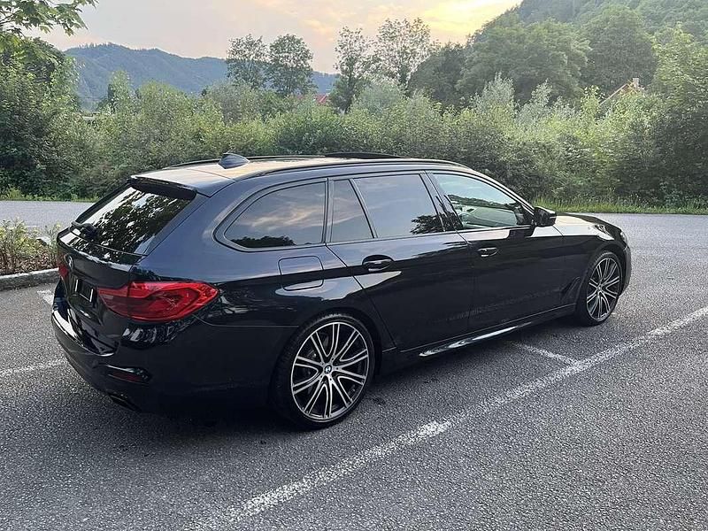 Gebraucht BMW 530 265 PS (194 kW) 2017 Schwarz Kombi