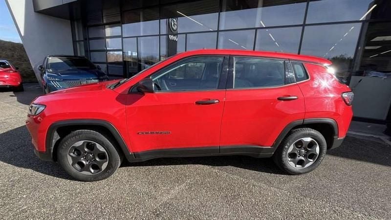 Gebraucht Jeep Compass Sport 90 PS (66 kW) 2022 Rot SUV