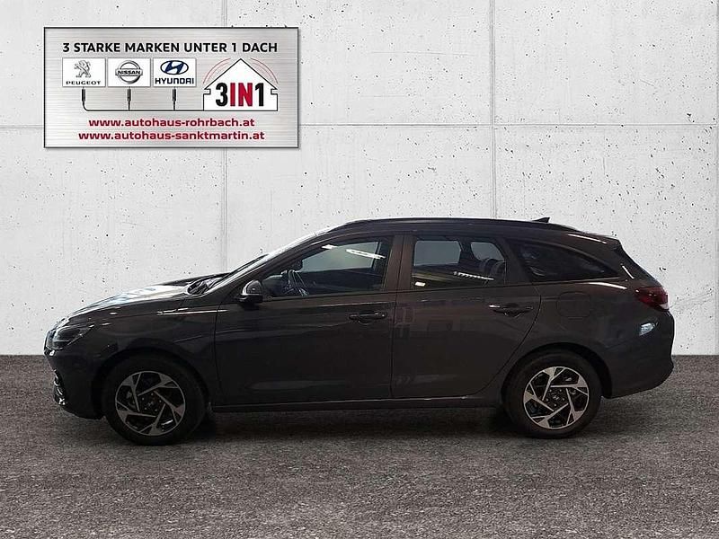 Gebraucht Hyundai i30 GO! 97 PS (71 kW) 2024 Schwarz Kombi