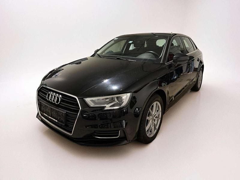 Gebraucht Audi A3 Design 110 PS (80 kW) 2016 Schwarz Limousine