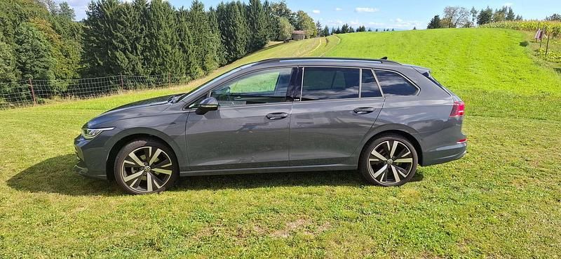 Gebraucht VW Golf VIII Life 116 PS (85 kW) 2025 Grau Kombi