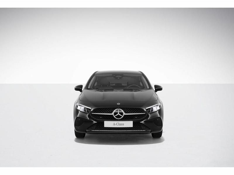 Gebraucht Mercedes A180 Edition 116 PS (85 kW) 2024 Nachtschwarz Kleinwagen