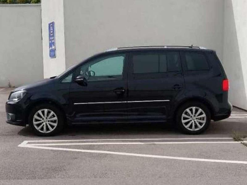 Schwarz Gebraucht 2011 VW Touran Highline Van / Kleinbus | € 7.900 (Fairer Preis) - Bild 1/4