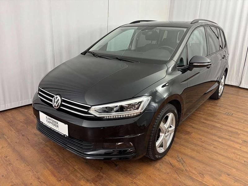 Schwarz Gebraucht 2020 VW Touran Van / Kleinbus | € 25.990 (Fairer Preis) - Bild 1/4