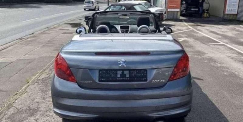 Gebraucht Peugeot 207 CC Active 120 PS (88 kW) 2011 Cabrio