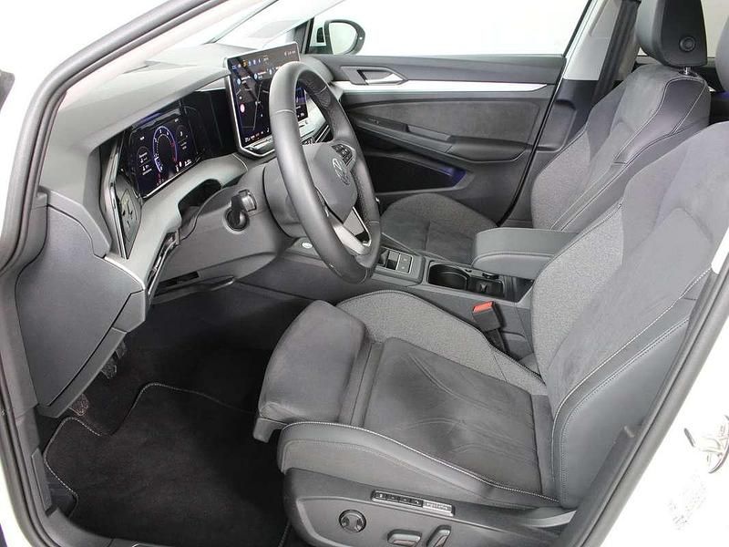 Gebraucht VW Golf VIII Business 116 PS (85 kW) 2025 Weiss  normal Kombi