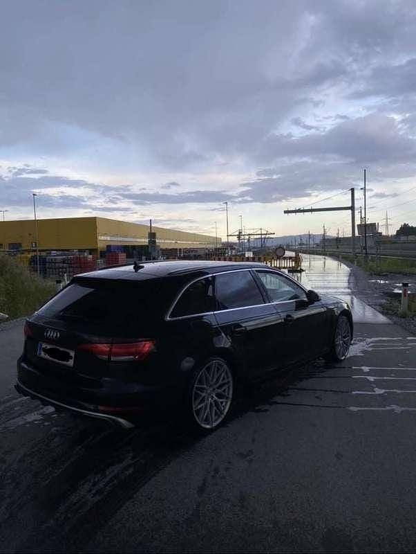 Gebraucht Audi A4 150 PS (110 kW) 2018 Schwarz Kombi