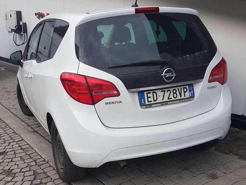 Gebraucht Opel Meriva Edition 120 PS (88 kW) 2011 Weiß Van / Kleinbus