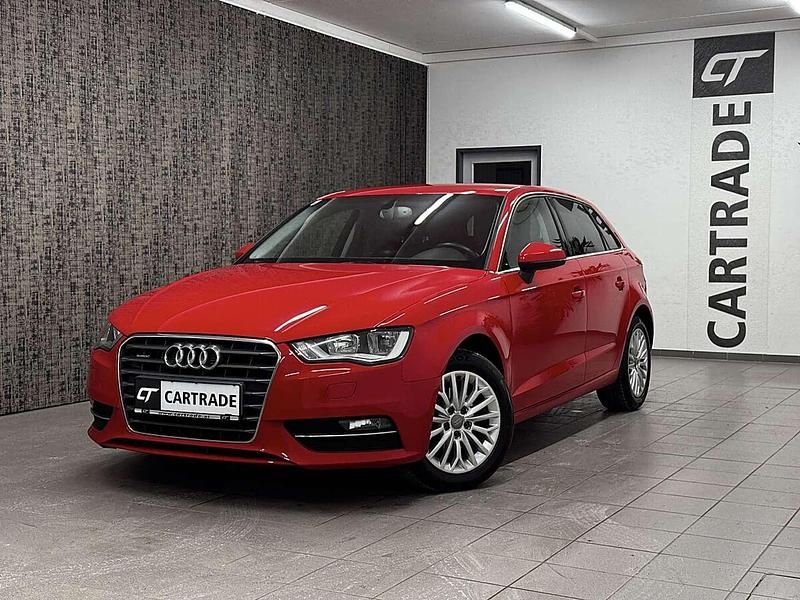 Gebraucht Audi A3 Ambiente 150 PS (110 kW) 2015 Rot Limousine