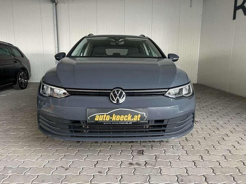 Gebraucht VW Golf VIII Life 150 PS (110 kW) 2022 Grau Kombi