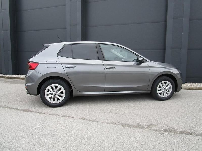 Gebraucht Skoda Fabia Selection 95 PS (69 kW) 2025 Mittelgrau  metallic Kleinwagen