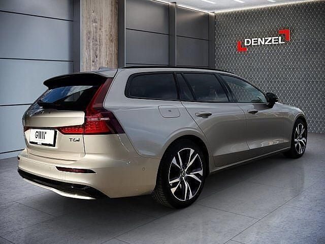 Gebraucht Volvo V60 Plus 253 PS (186 kW) 2024 Grau Kombi