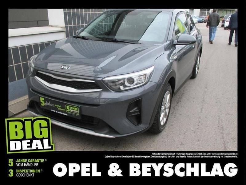 Perennialgrau met. Gebraucht 2021 Kia Stonic SUV | € 13.470 (Fairer Preis) - Bild 1/4