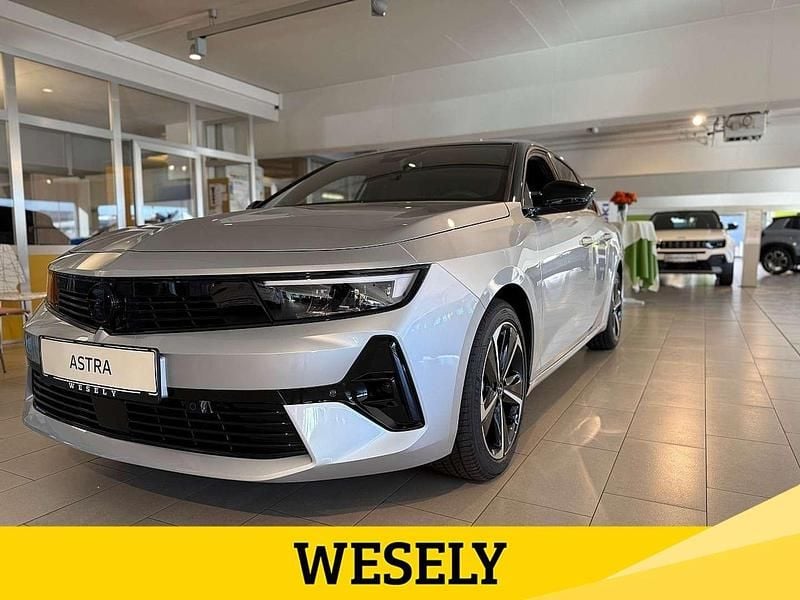 Neu Opel Astra 131 PS (96 kW) 2025 Silber Limousine