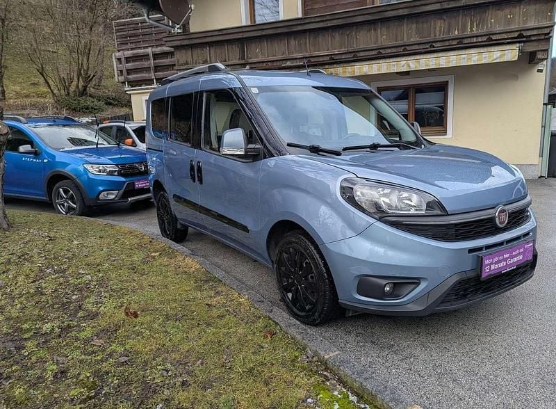 Gebraucht Fiat Doblò Lounge 95 PS (69 kW) 2019 Blau Van / Kleinbus