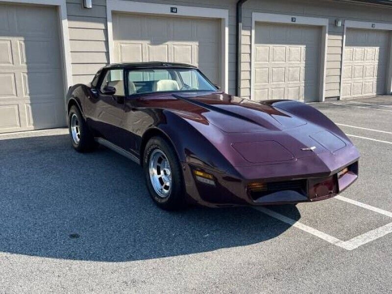 Violett Gebraucht 1980 Chevrolet Corvette Cabrio | € 33.900 - Bild 1/4