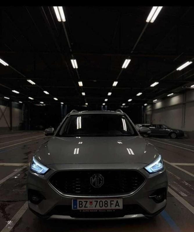 Gebraucht MG ZS Luxury 111 PS (81 kW) 2024 Limousine