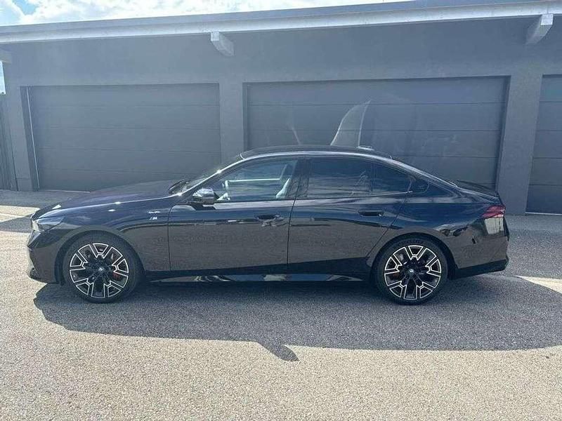 Gebraucht BMW i5 M Sport 289 kW (394 PS) 2024 Schwarz Limousine