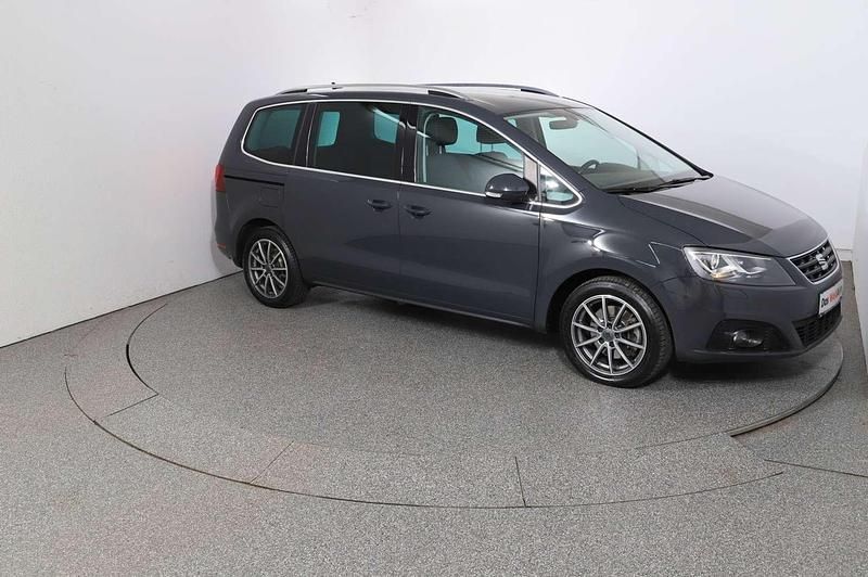 Gebraucht Seat Alhambra 4Drive 184 PS (135 kW) 2017 Grau Van / Kleinbus
