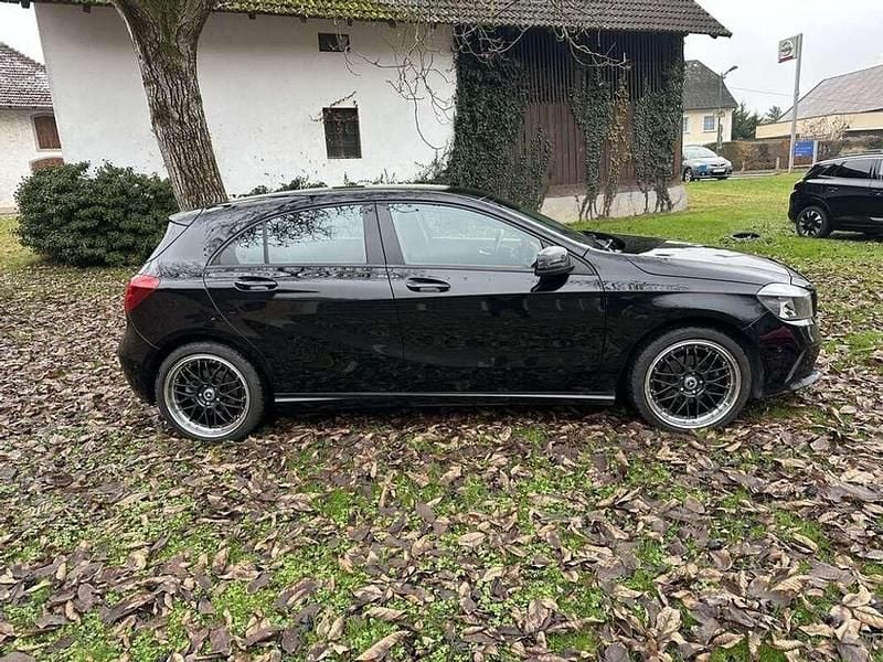 Gebraucht Mercedes A160 90 PS (66 kW) 2017 Schwarz Limousine