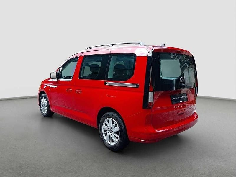 Gebraucht VW Caddy Life 114 PS (83 kW) 2023 Rot Van / Kleinbus