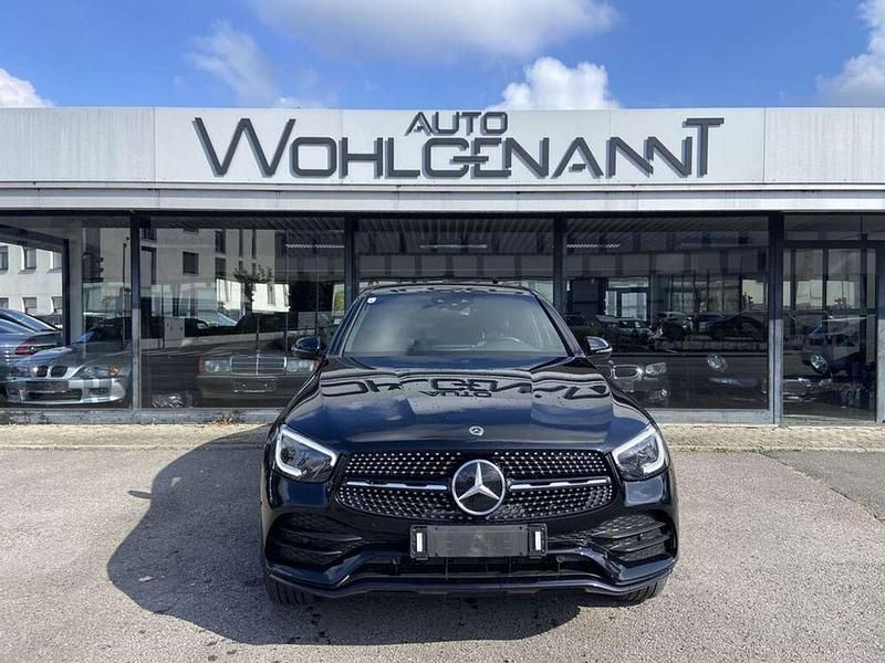 Schwarz Gebraucht 2021 Mercedes GLC300e AMG line Coupé | € 42.990 (Guter Preis) - Bild 1/4