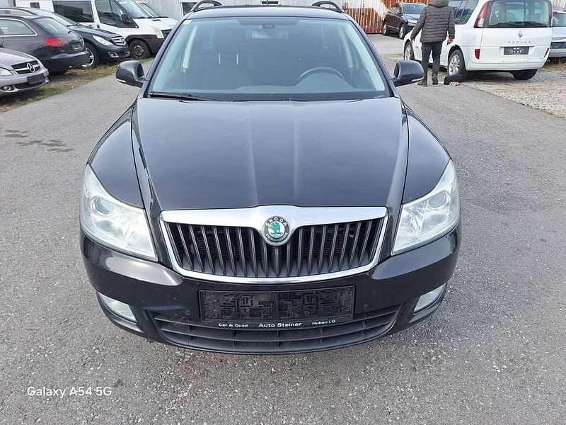 Schwarz Gebraucht 2013 Skoda Octavia Kombi | € 4.250 (Guter Preis) - Bild 1/4