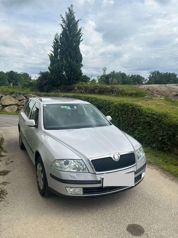 Silber Gebraucht 2007 Skoda Octavia Kombi | € 1.750 (Fairer Preis) - Bild 1/4