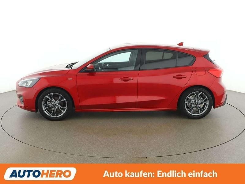 Gebraucht Ford Focus ST-Line 125 PS (91 kW) 2021 Rot Kleinwagen