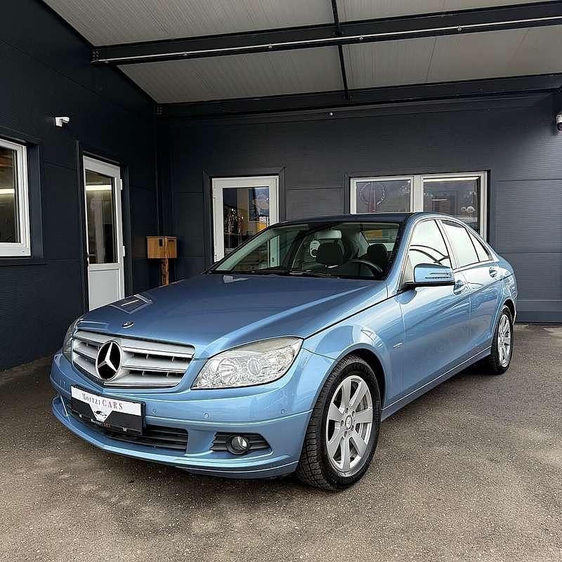 Gebraucht Mercedes C180 120 PS (88 kW) 2010 Blau Limousine