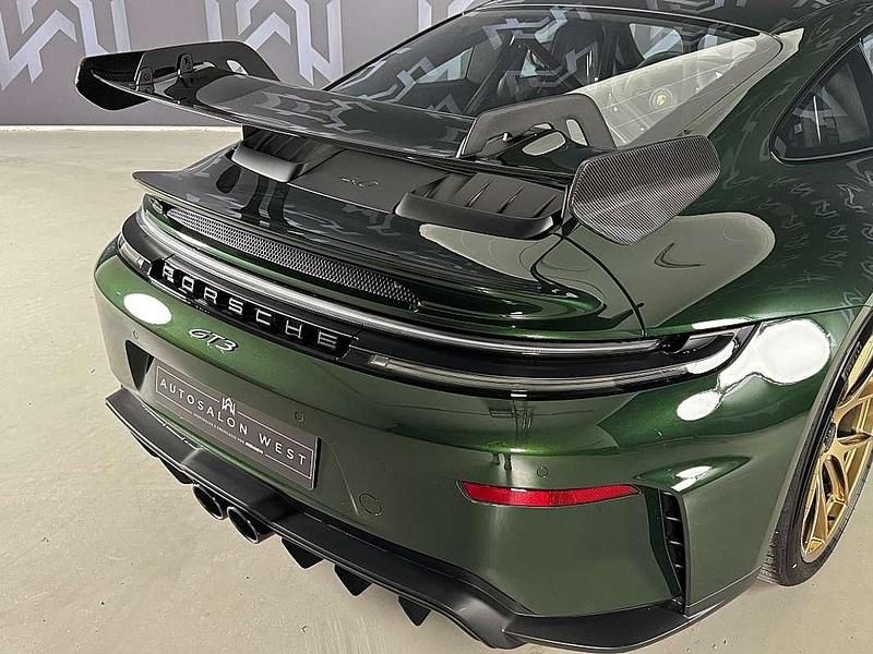 Neu Porsche 992 510 PS (375 kW) 2025 Grün Limousine