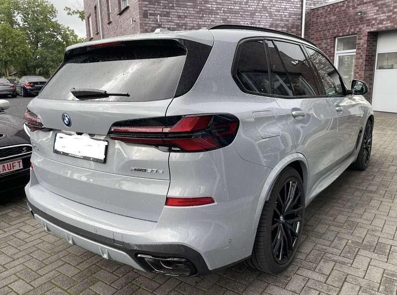 Gebraucht BMW X5 M Sport 489 PS (359 kW) 2024 Grau SUV