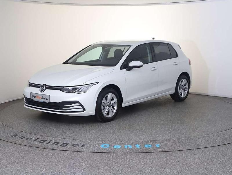 Gebraucht VW Golf Life 116 PS (85 kW) 2023 Weiß Limousine
