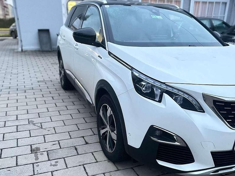 Weiß Gebraucht 2019 Peugeot 5008 S Van / Kleinbus | € 21.400 (Teuer) - Bild 1/4