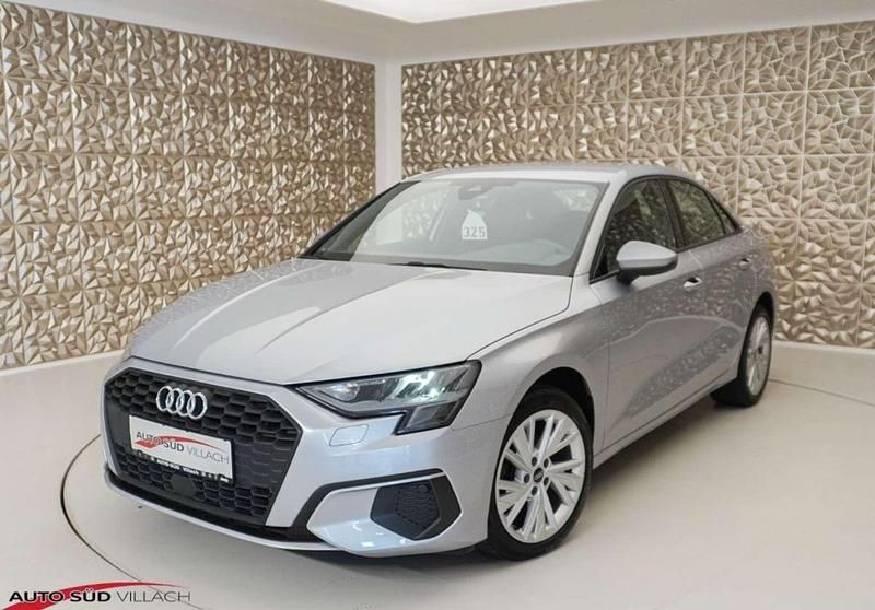 Silber Gebraucht 2021 Audi A3 Basis Limousine | € 24.890 (Teuer) - Bild 1/4