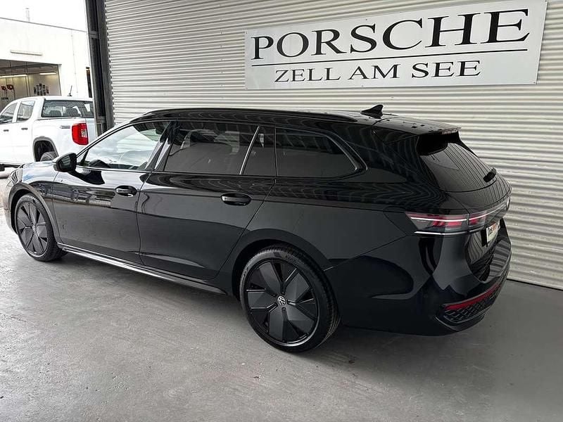 Gebraucht VW Passat Sport 193 PS (141 kW) 2025 Schwarz  metallic Kombi