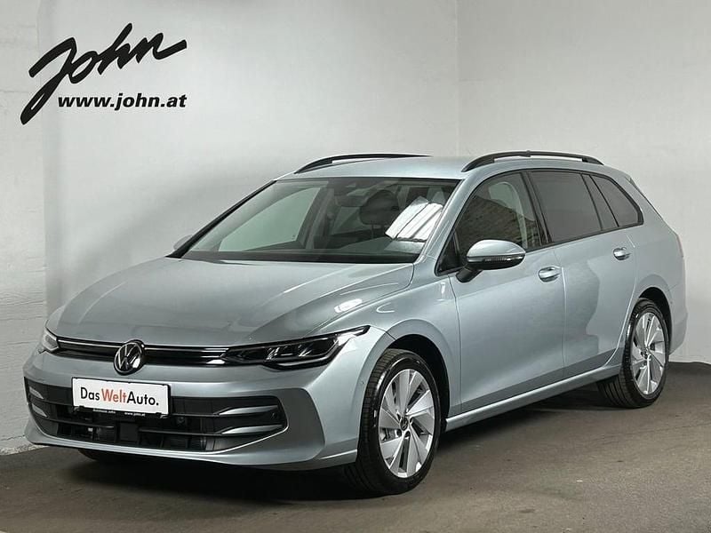 Gebraucht VW Golf VIII Business 115 PS (84 kW) 2025 Silber  metallic Kombi