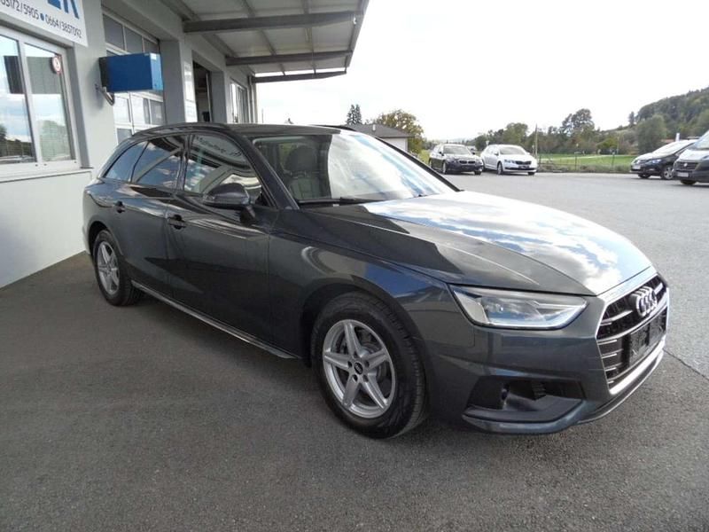 Gebraucht Audi A4 Basis 163 PS (119 kW) 2021 Grau Kombi