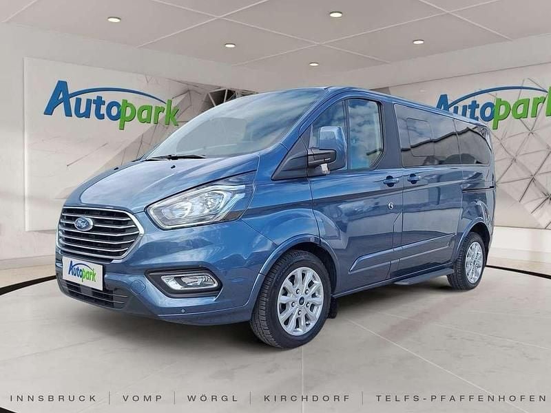 Gebraucht Ford Tourneo Titanium 131 PS (96 kW) 2022 Blau Van / Kleinbus