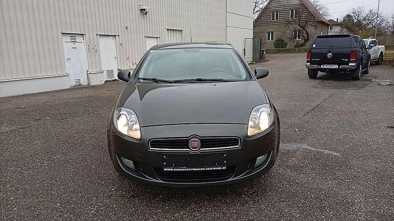 Gebraucht Fiat Bravo Pop 90 PS (66 kW) 2012 Silber Kleinwagen