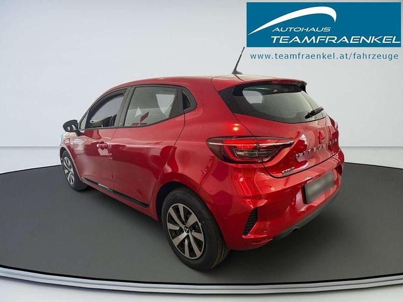 Neu Mitsubishi Colt Invite 91 PS (66 kW) 2025 Rot Limousine